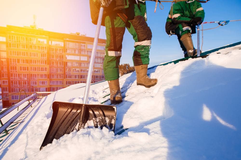 Déneigement de toiture Chicoutimi Jonquière Saguenay-Lac-Saint-Jean